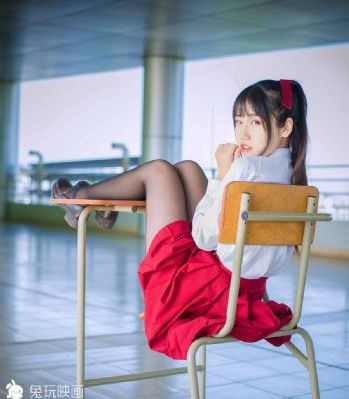 年轻的邻居的阿姨3_720超清免费观看